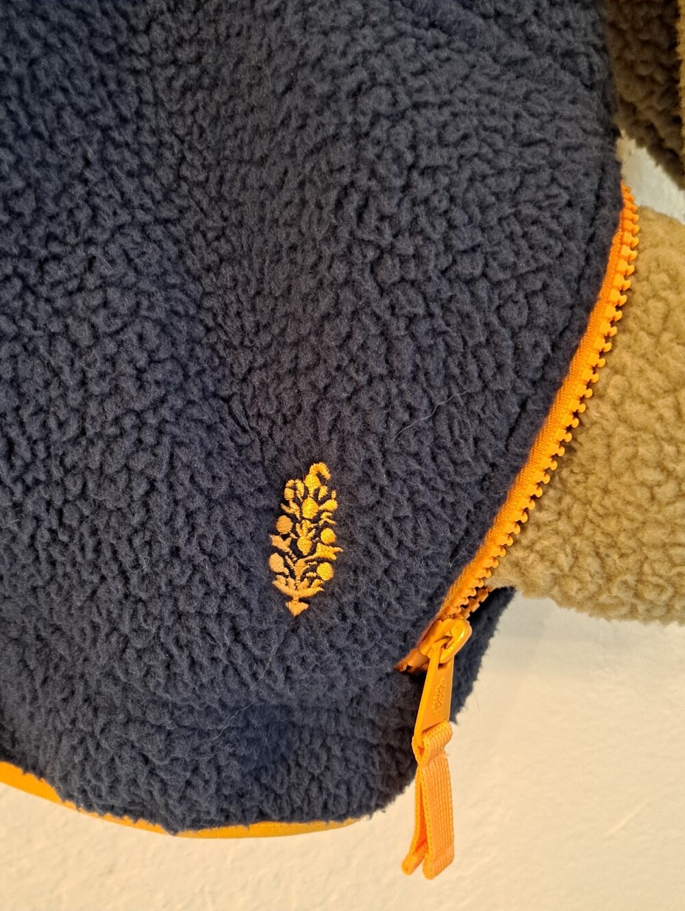 Free People FP Movement Navy Blue Tan Hit The Slopes Pullover Fleece Jacket - Picture 4 of 6